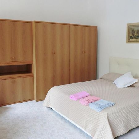 Appartamenti La Porta Sul Lago Laglio Room photo